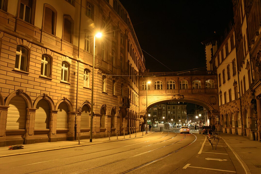 old frankfurt street